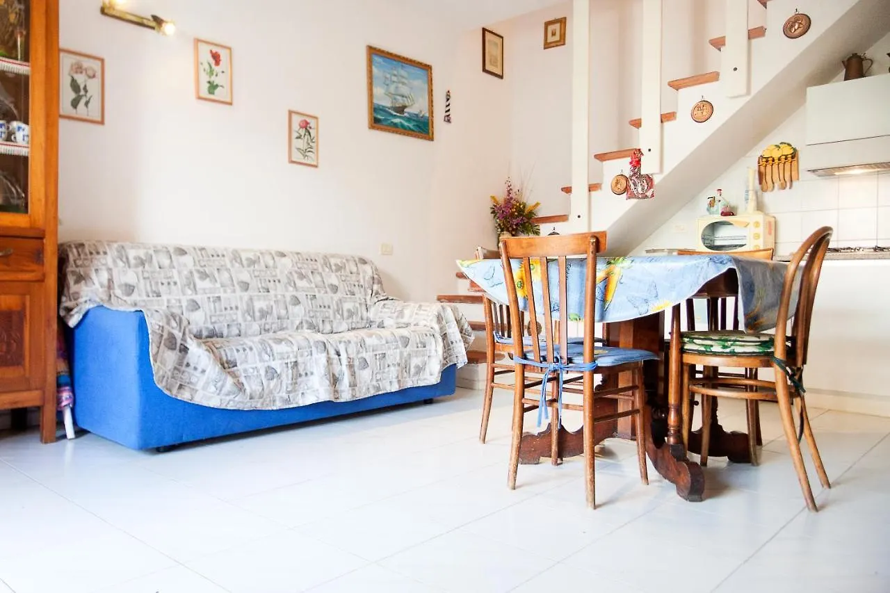 Trilocale Azzurro Apartment Porto Azzurro